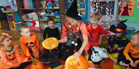 Powiększ grafikę: DZIEŃ UŚMIECHNIĘTEJ DYNI