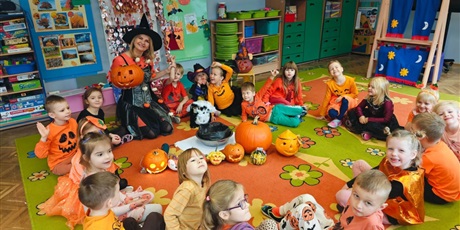 Powiększ grafikę: DZIEŃ UŚMIECHNIĘTEJ DYNI