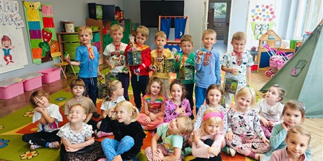 Powiększ grafikę: Grupa III Żabki