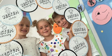 Powiększ grafikę: MIĘDZYNARODOWY DZIEŃ KROPKI