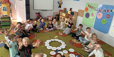 Powiększ grafikę: MIĘDZYNARODOWY DZIEŃ KROPKI