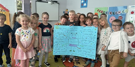 Powiększ grafikę: MIĘDZYNARODOWY DZIEŃ KROPKI