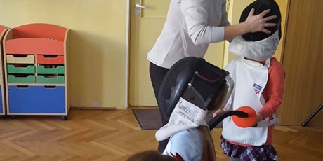 Powiększ grafikę: Pokaz szermierki