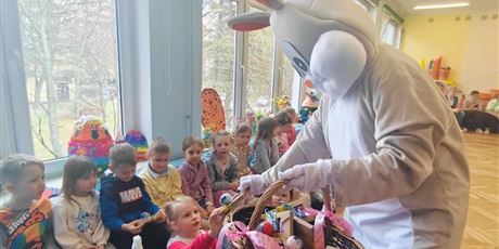 Powiększ grafikę: SPOTKANIE Z ZAJĄCZKIEM WIELKANOCNYM