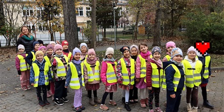 Powiększ grafikę: WIZYTA W BIBLIOTECE GR. IV "PSZCZÓŁKI"
